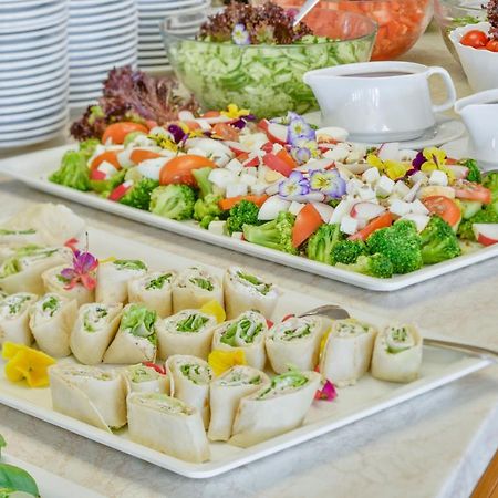 Hotel Mona Lisa Wellness & Spa Колобжег Экстерьер фото