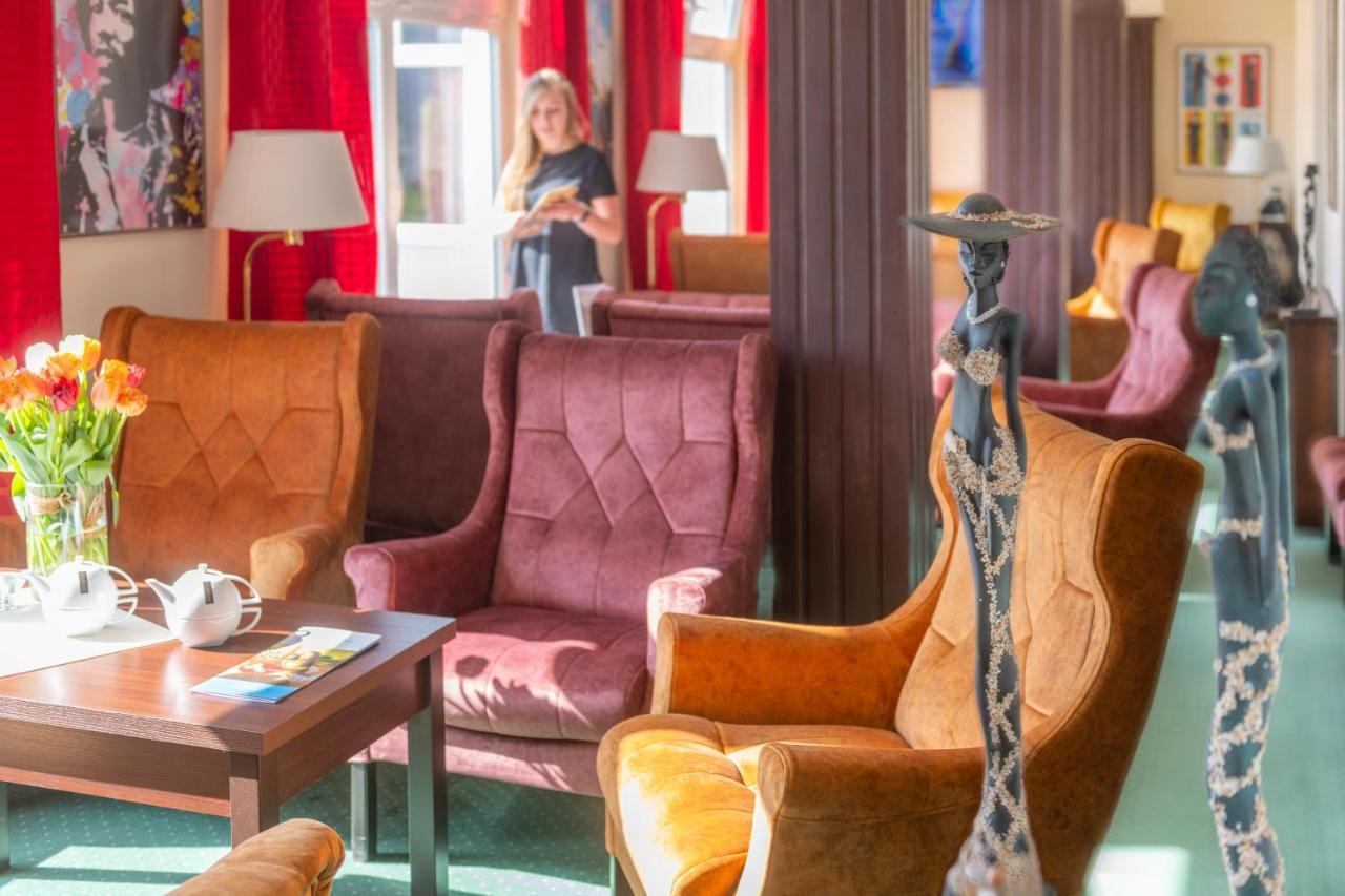 Hotel Mona Lisa Wellness & Spa Колобжег Экстерьер фото