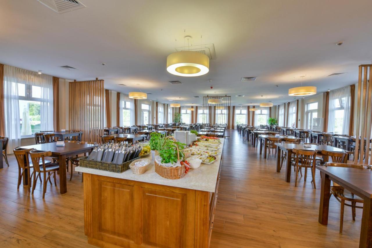 Hotel Mona Lisa Wellness & Spa Колобжег Экстерьер фото